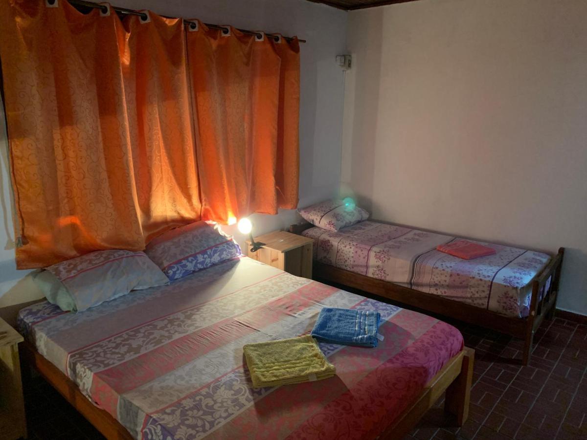 Litt Iguazu Hostal Puerto Iguazu Exterior photo